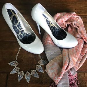 Nude/Beige Bebe Patent Pumps - 9 - EUC